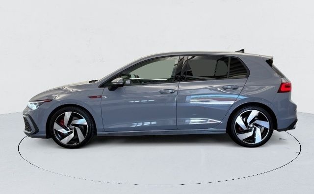 Volkswagen Golf 8 — photo 2