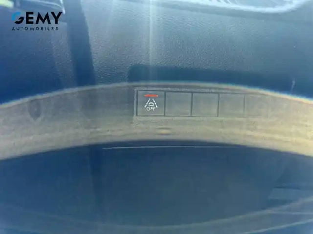 Peugeot 2008 puretech 130 s&amp;s bvm6 — photo 18