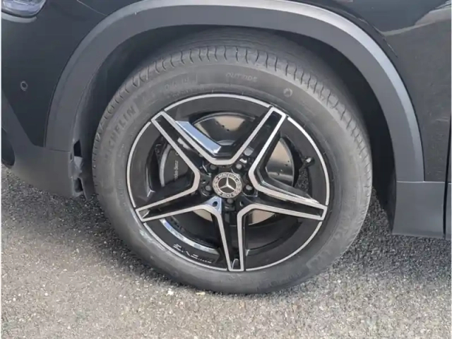 Mercedes Glb 200 d — photo 9