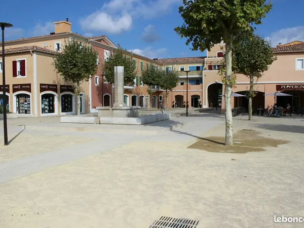 LOCAL COMMERCIAL 300 m² ROQUEFORT LES PINS
