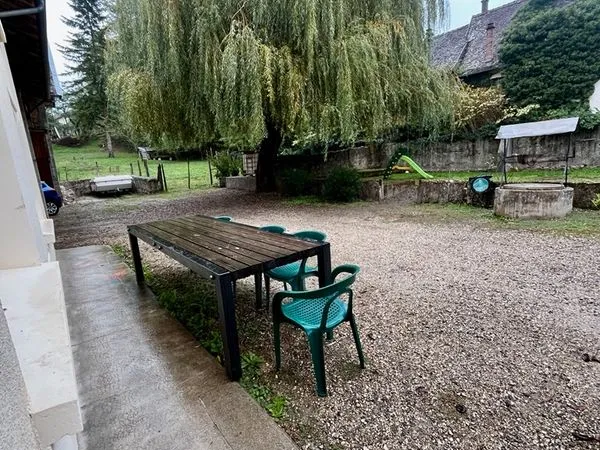 À louer - Maison dauphinoise de 82 m² avec jardin, garage et cave - Les Avenières (38630)