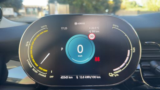Mini Cooper SE 184 94kWh - Premium Plus – 2023 – 43343 km – Électrique – Boîte Automatique — photo 16