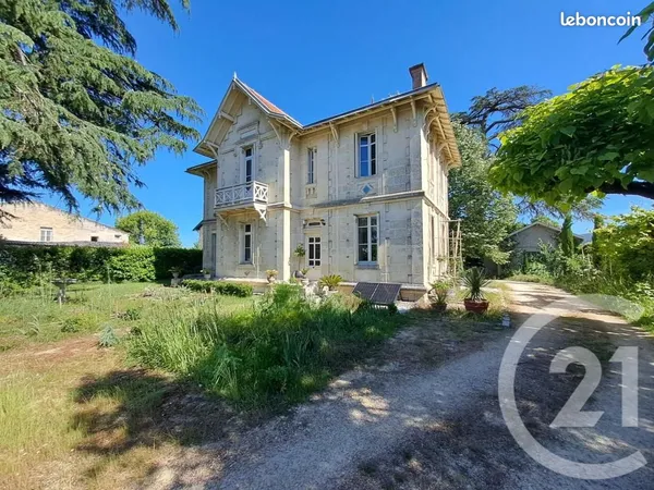 Villa 6 pièces 163 m²