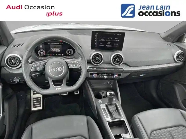 Audi Q2 35 tfsi 150 s tronic 7 — photo 18