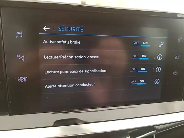 Peugeot 208 puretech 75 s&amp;s bvm5 — photo 21