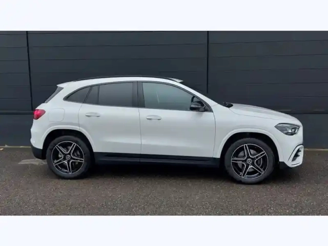 Mercedes Gla 250 e hybrid eq amg line — photo 6