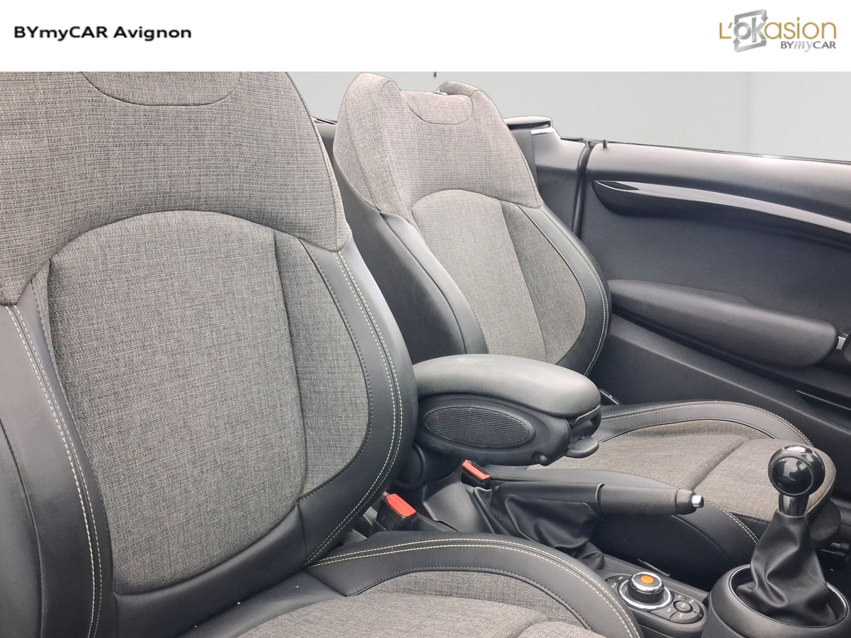 Mini Cabriolet One 102 ch — photo 26