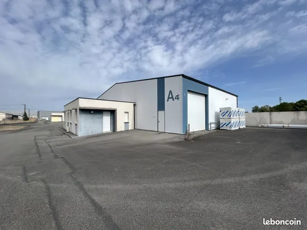 Local bureaux 460 m²
