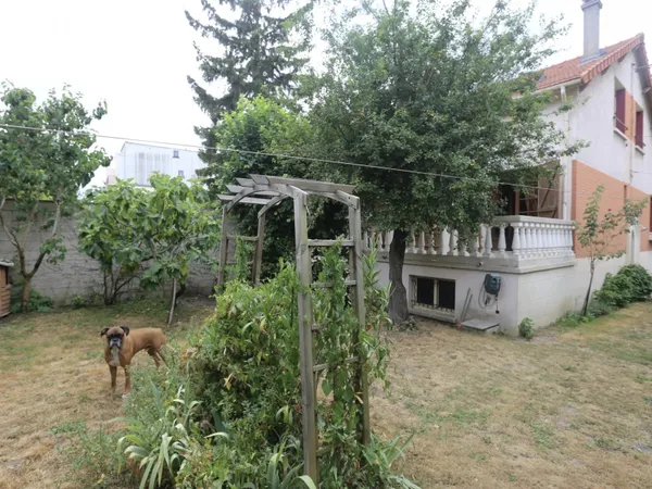 Maison avec 4 chambres sur un terrain de 300 m2