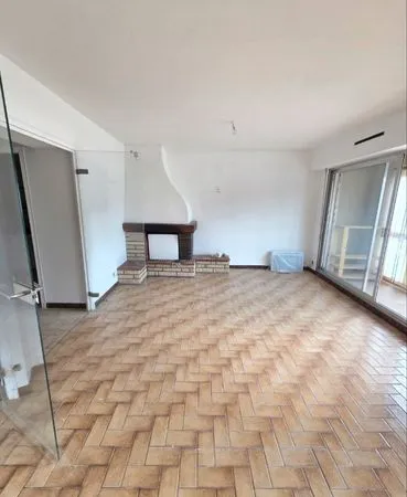 Grand T4 rénové avec 3 chambres 107m2