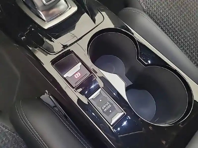 Peugeot 2008 puretech 130 s&amp;s eat8 — photo 21