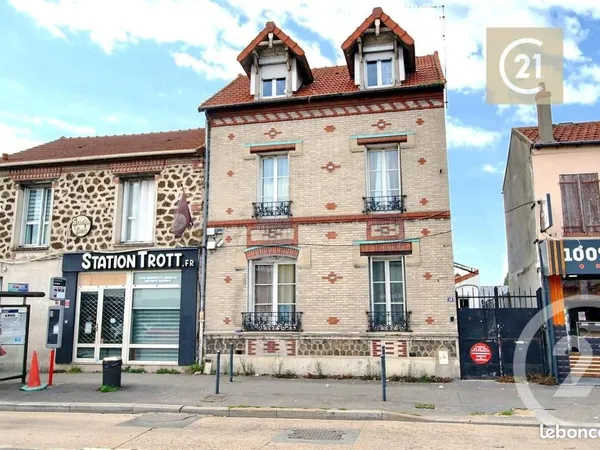 Pavillon 9 pièces 200 m²