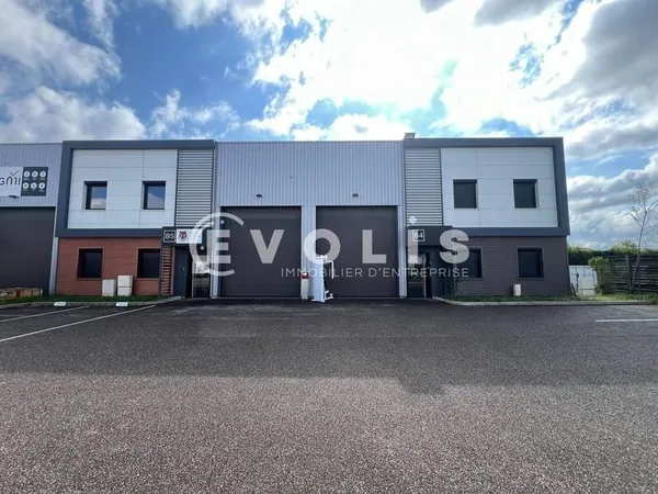 Local d'activité 666 m²