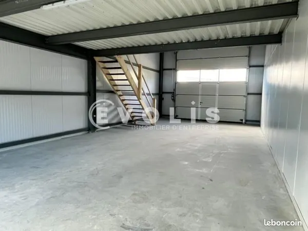 Local d'activité 103 m²