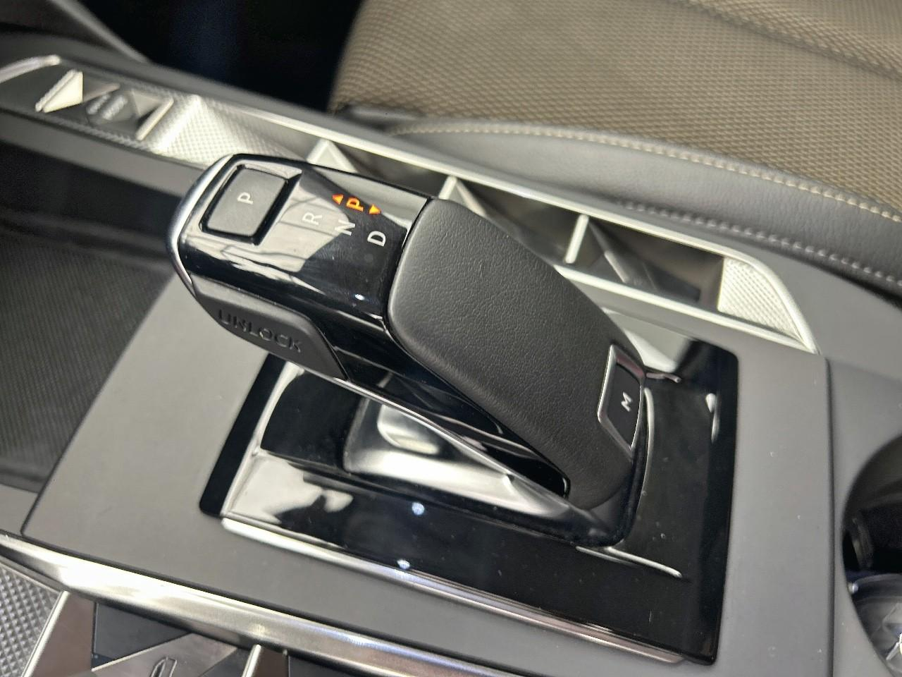 Ds Ds 3 crossback puretech 130 eat8 montmartre — photo 17