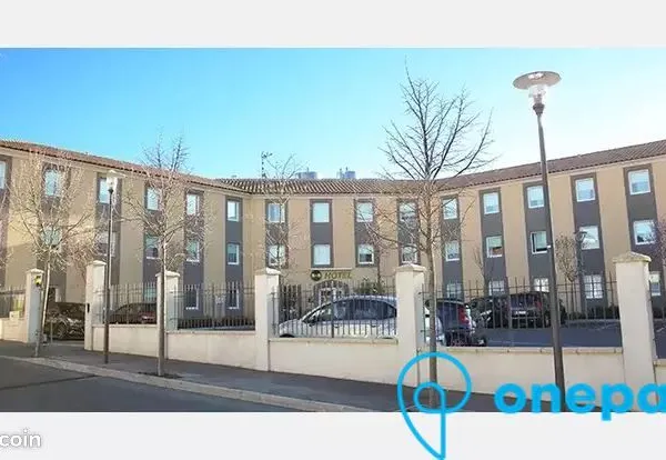 Parking/box 12 m² LE THOLONET