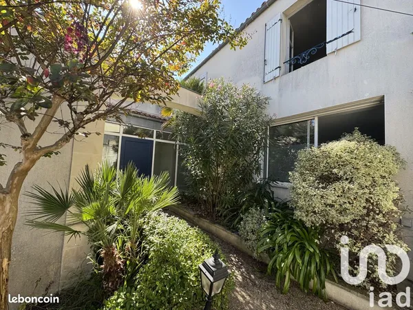 Immeuble 179 m²