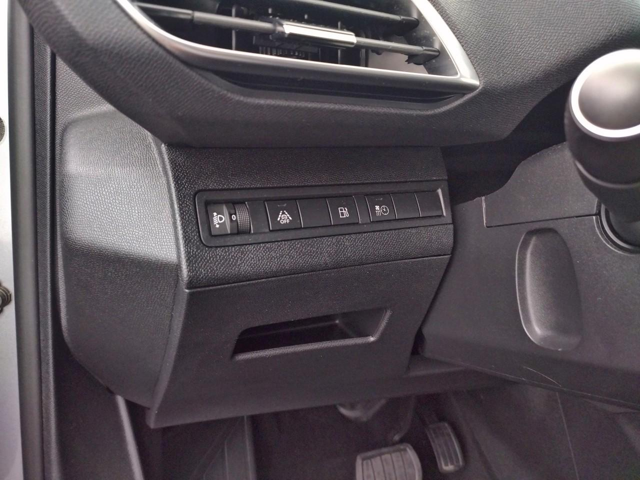 Peugeot 3008 hybrid 225 e-eat8 allure pack — photo 22