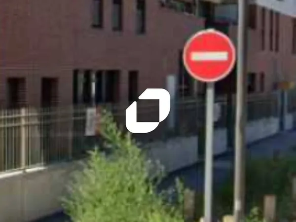 Local commercial 166 m²