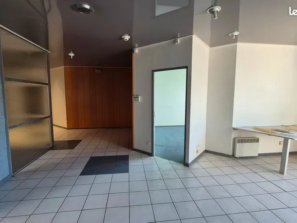 Bureaux 70m² / 140m² / 180m² / 360m²