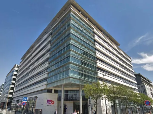 Bureau 10285 m²