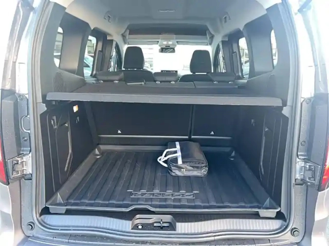 Renault Kangoo blue dci 95 — photo 16