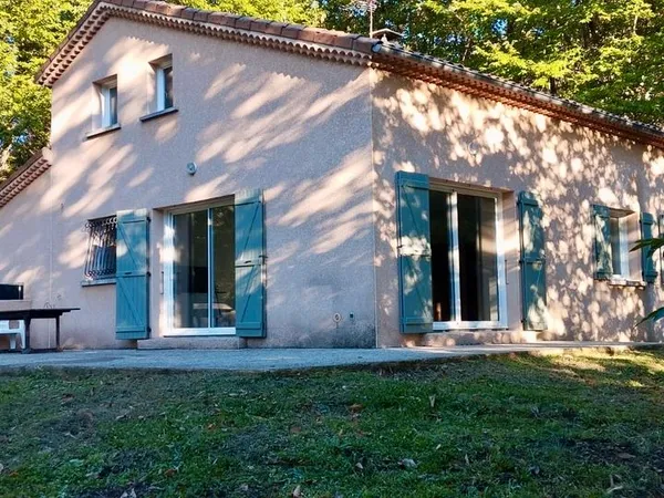 À LOUER - Villa à Fabras, au coeur d'une châtaigneraie