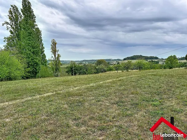 Terrain 1654 m² Terrasson-Lavilledieu