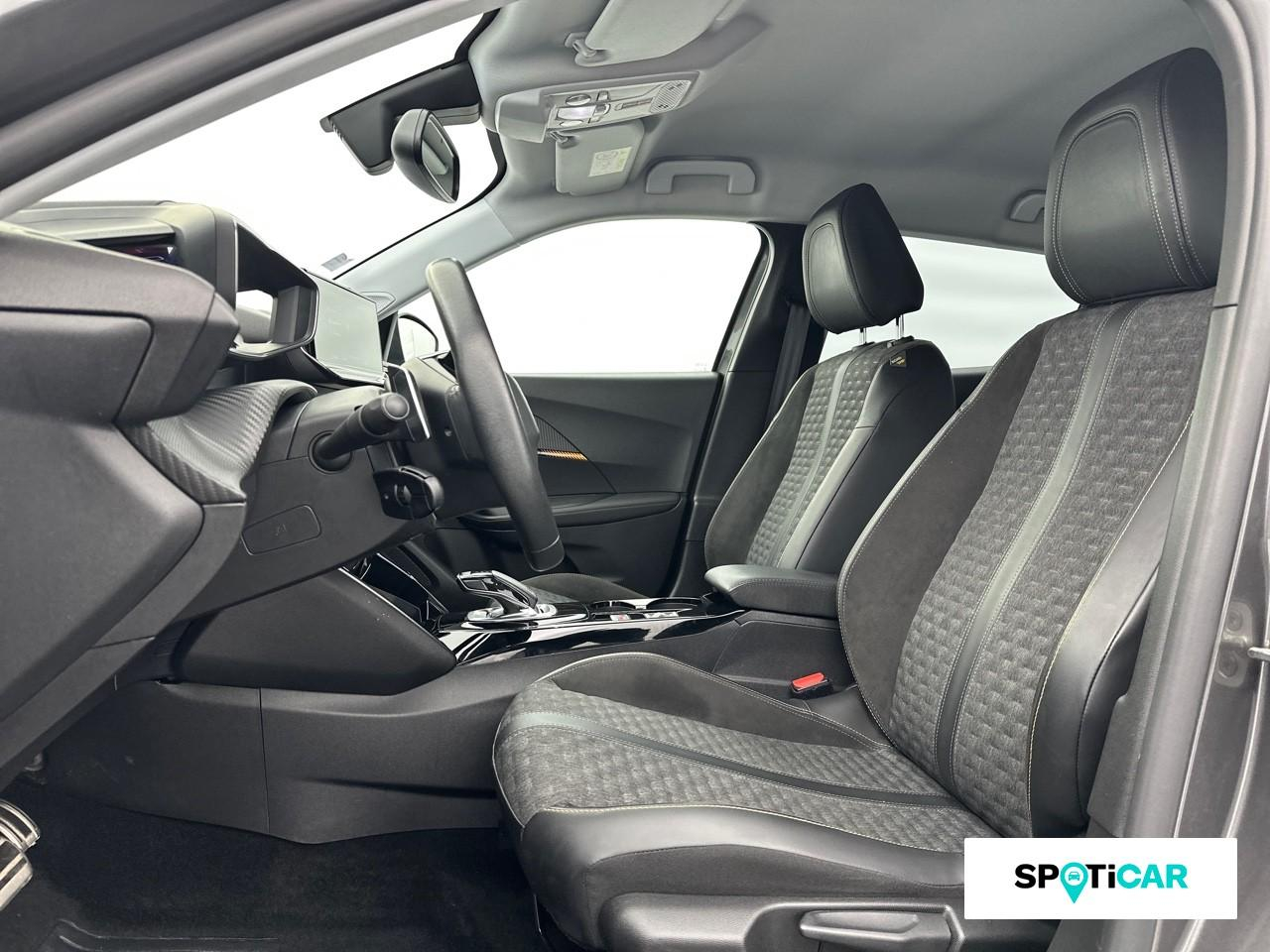 Peugeot 2008 1.2 puretech 130ch s&s roadtrip eat8 — photo 9