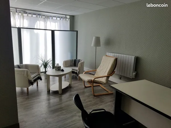 Local professionnel dans espace partagé - Quartier Saint-Remi
