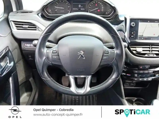 Peugeot 208 1.2 puretech 110ch e6.c allure s&amp;s — photo 8