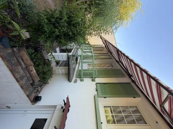 Maison familiale d'exception - 148 m² utiles (132 m² hab) - Clés en main, DPE C, Jardin arboré - Env
