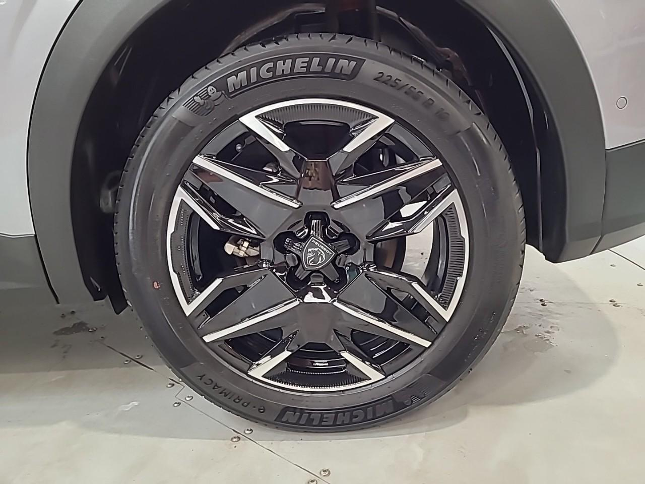 Peugeot 3008 hybrid 136 e-dcs6 gt — photo 16