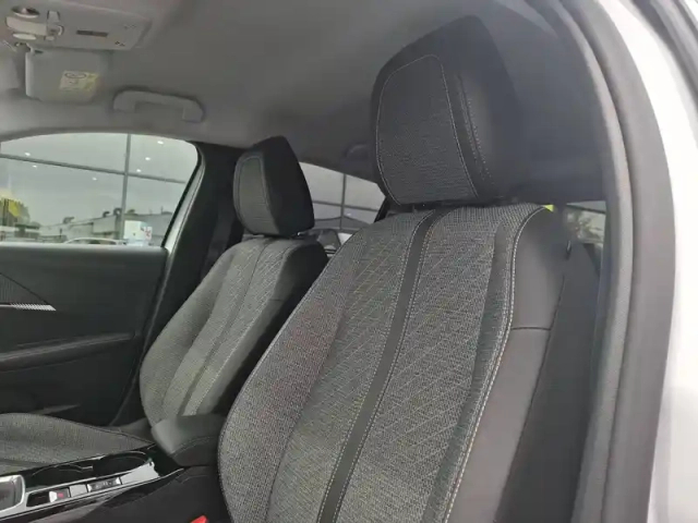 Peugeot 208 puretech 100 s&amp;s bvm6 — photo 24