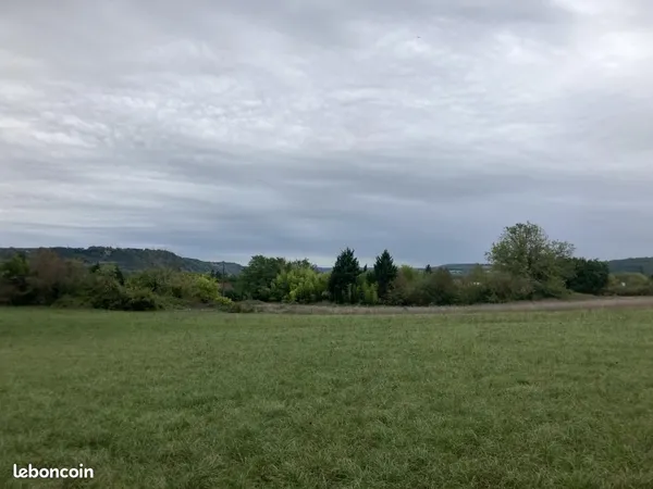 Terrain 2 000 m² Siorac En Perigord
