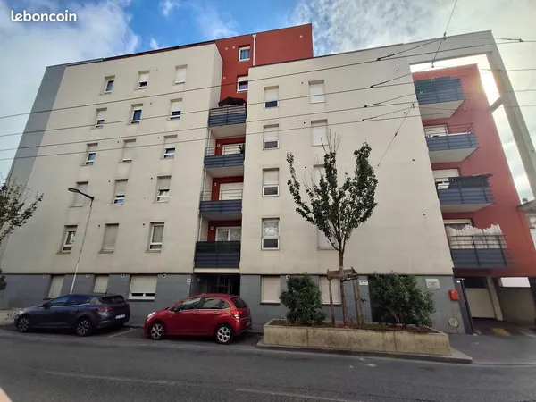 Appartement T2 + balcon + place de parking en sous-sol
