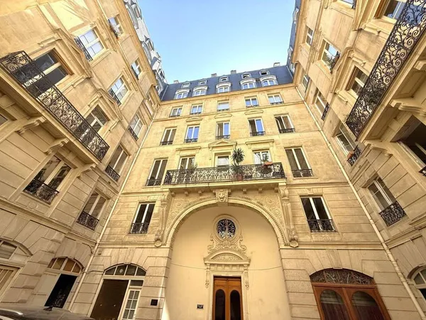 Bureau 91 m²