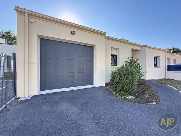 Maison Bouaye 5 pièce(s) 94 m2