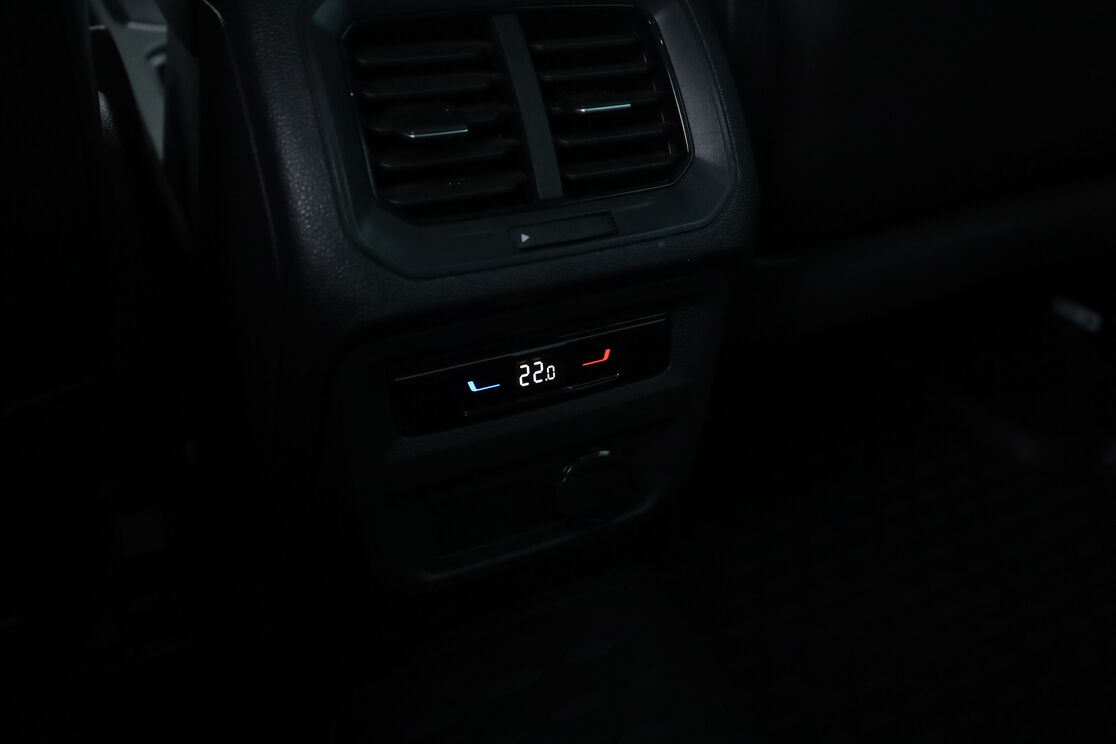 Volkswagen Tiguan 2.0 TDI Active DSG7 — photo 13