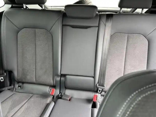Audi Q3 sportback 35 tfsi 150ch s edition — photo 8