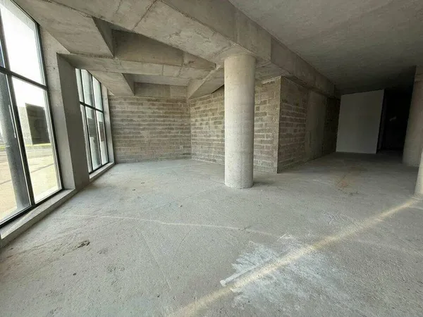 Local commercial 197 m²