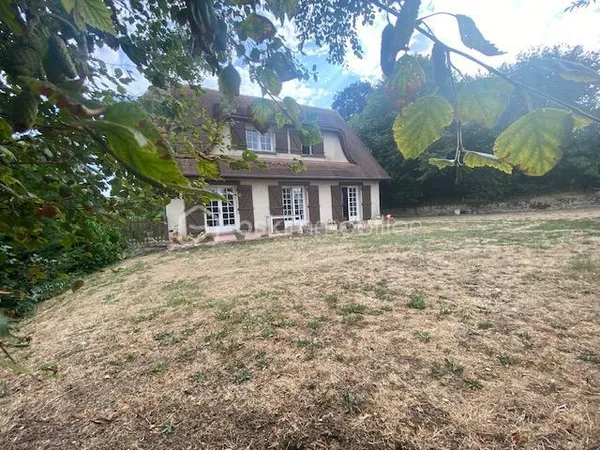Coup de coeur assuré : Maison familiale avec vie de plain-pied 7 pièces au calme à Bretteville-sur-L