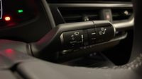 Lexus Ux 250h Luxe 2WD — photo 24