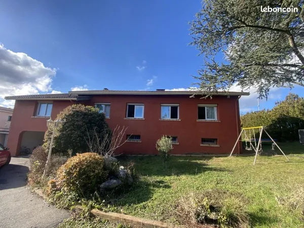Maison 6 pièces 250 m²