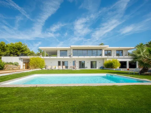 Villa 10 pièces 200 m²