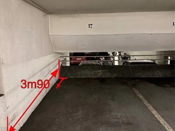 Place de parking 75003