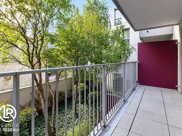 F3 70m2 avec balcon dans une résidence standing situé rue Et
