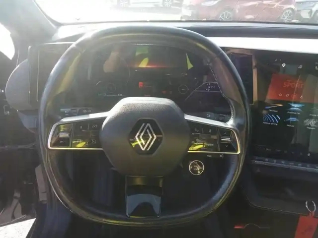 Renault Megane e-tech ev60 220 ch optimum charge — photo 21