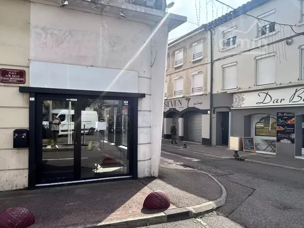 Local commercial en centre-ville