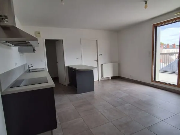 Appartement Tours centre 3 pièce(s) 57 m2 avec terrasse et park.
